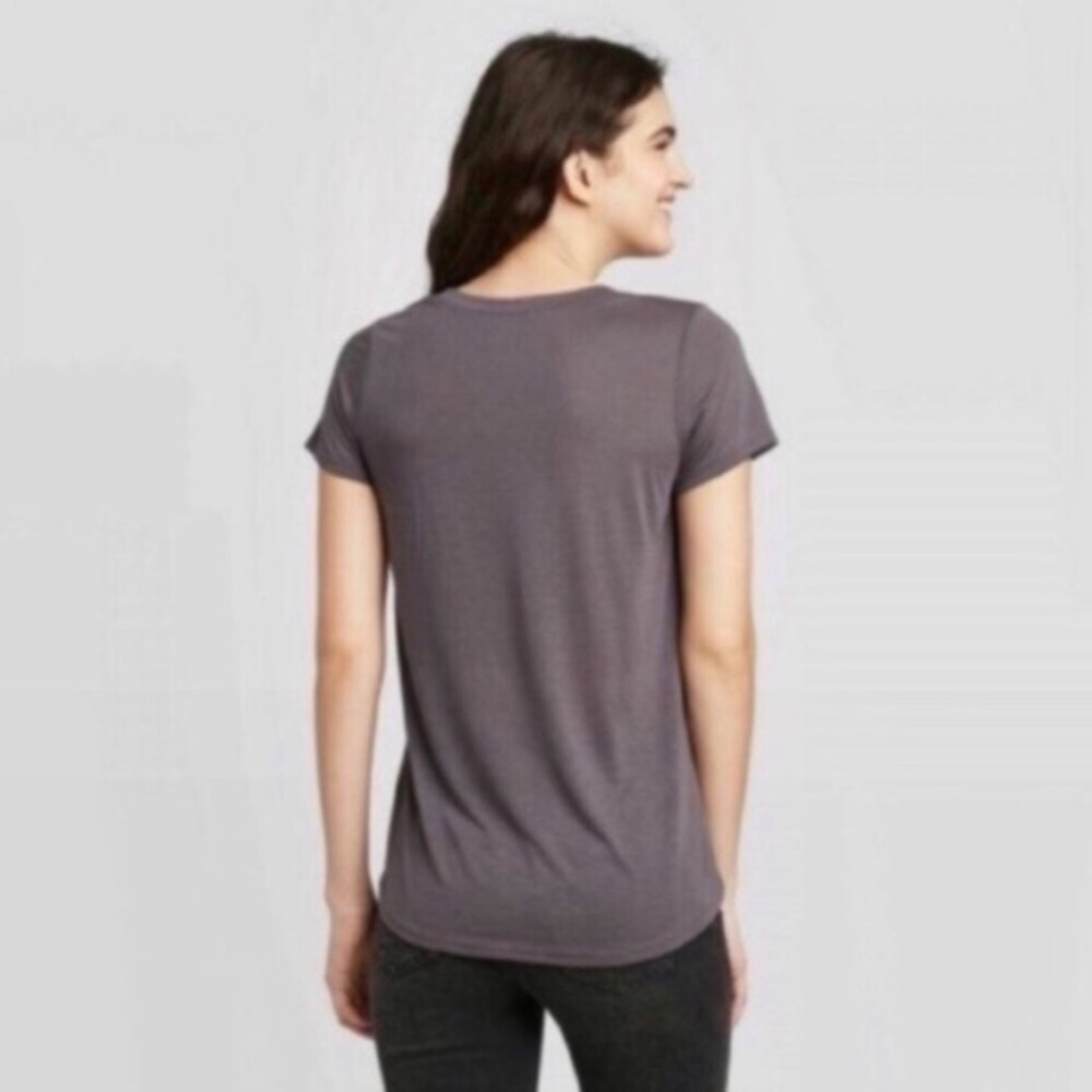 Zoe + Liv Need More Wine High Low Tee - Picture 2 of 5